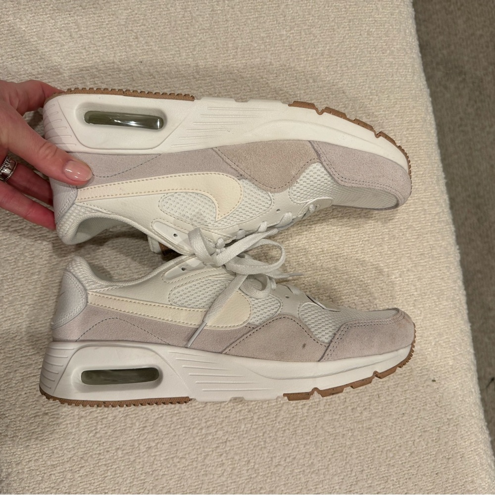 Women’s Nike Air size 10
